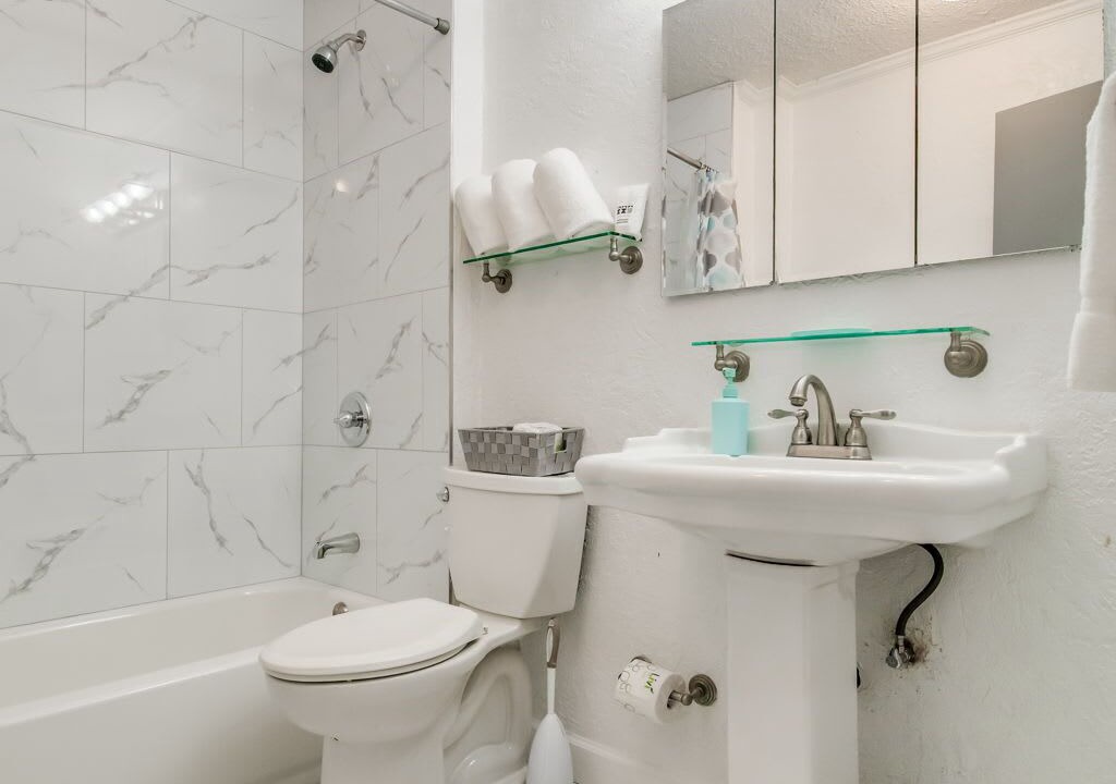 Photo of Bathroom in Ono Island
