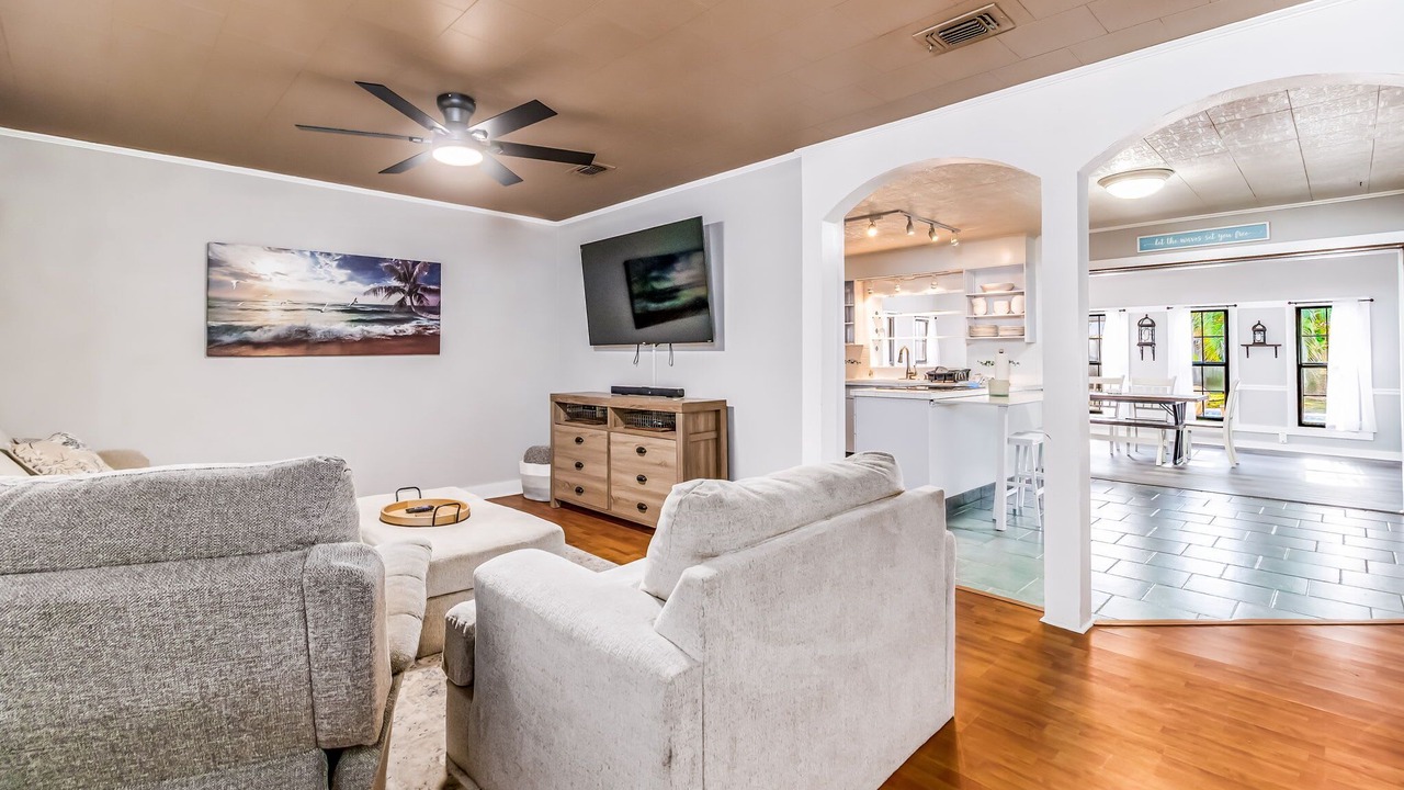 Photo of Livingroom in Ono Island