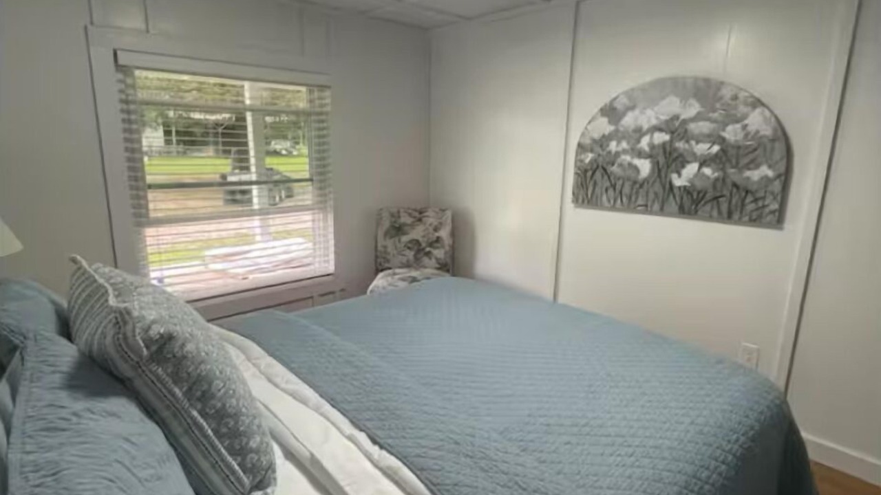 Photo of Bedroom in Leola