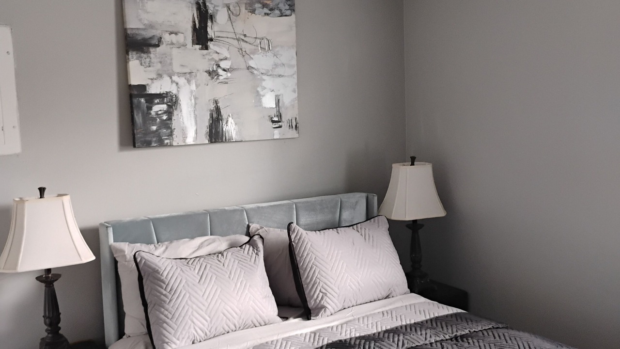 Photo of Bedroom in Crestline Heights