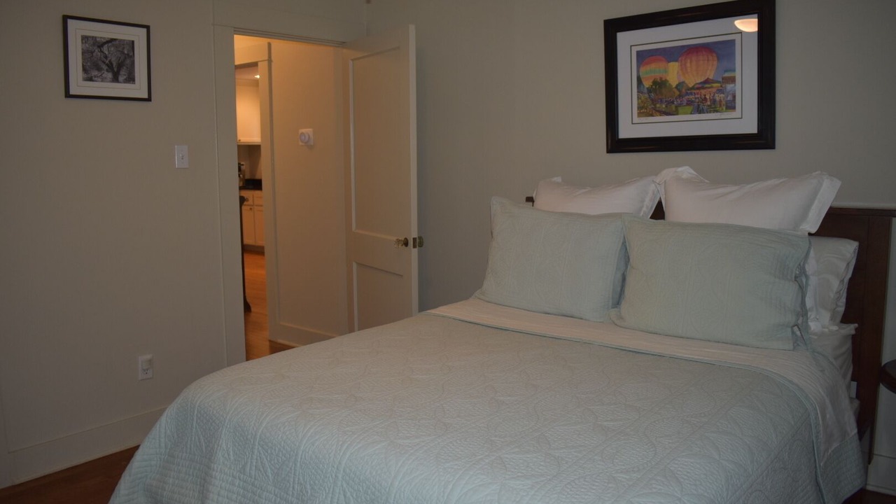 Photo of Bedroom in Mid City South