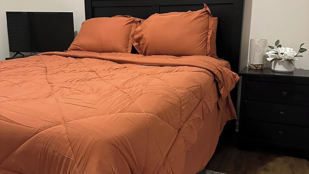 Photo of Bedroom in Northport