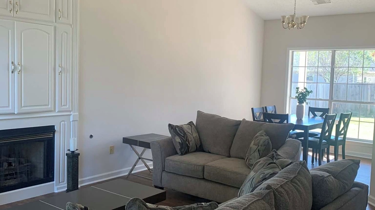 Photo of Livingroom in Northport