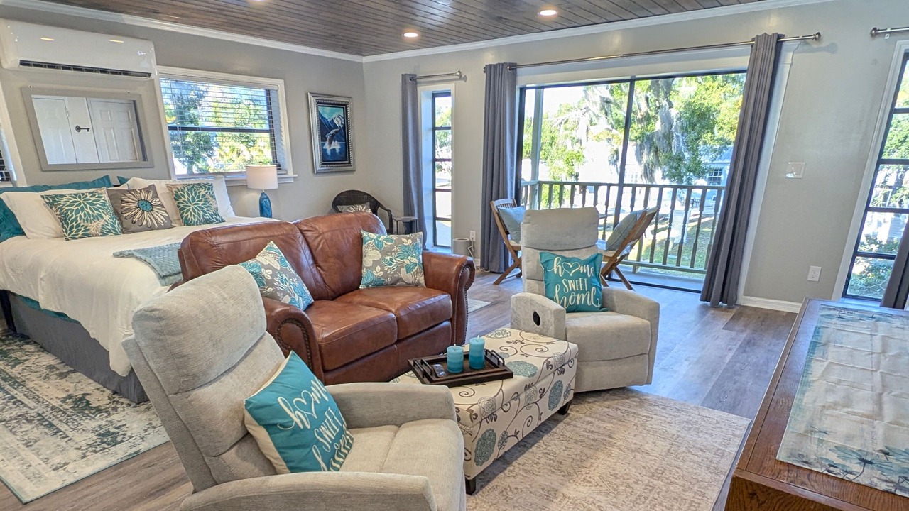Photo of Livingroom in Paradise Lakes