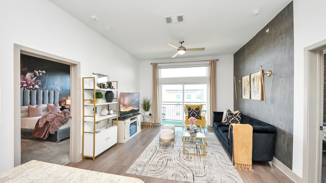 Photo of Livingroom in Braeswood Place