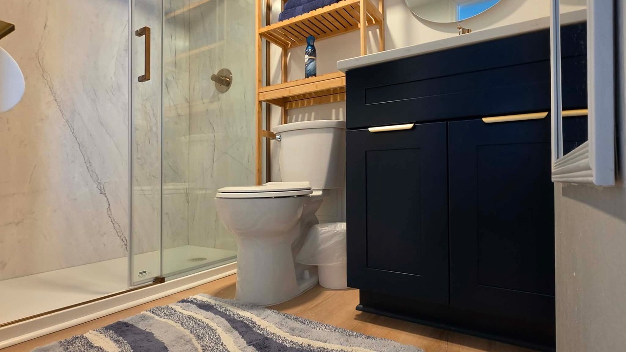 Photo of Bathroom in Lenox Park