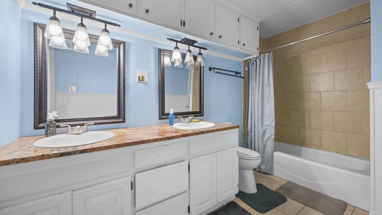 Photo of Bathroom in Leesville