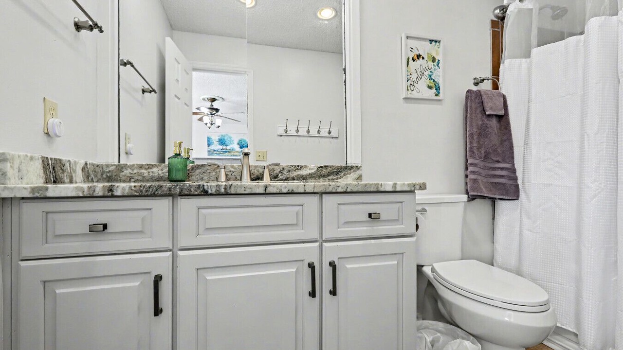 Photo of Bathroom in Dadeville