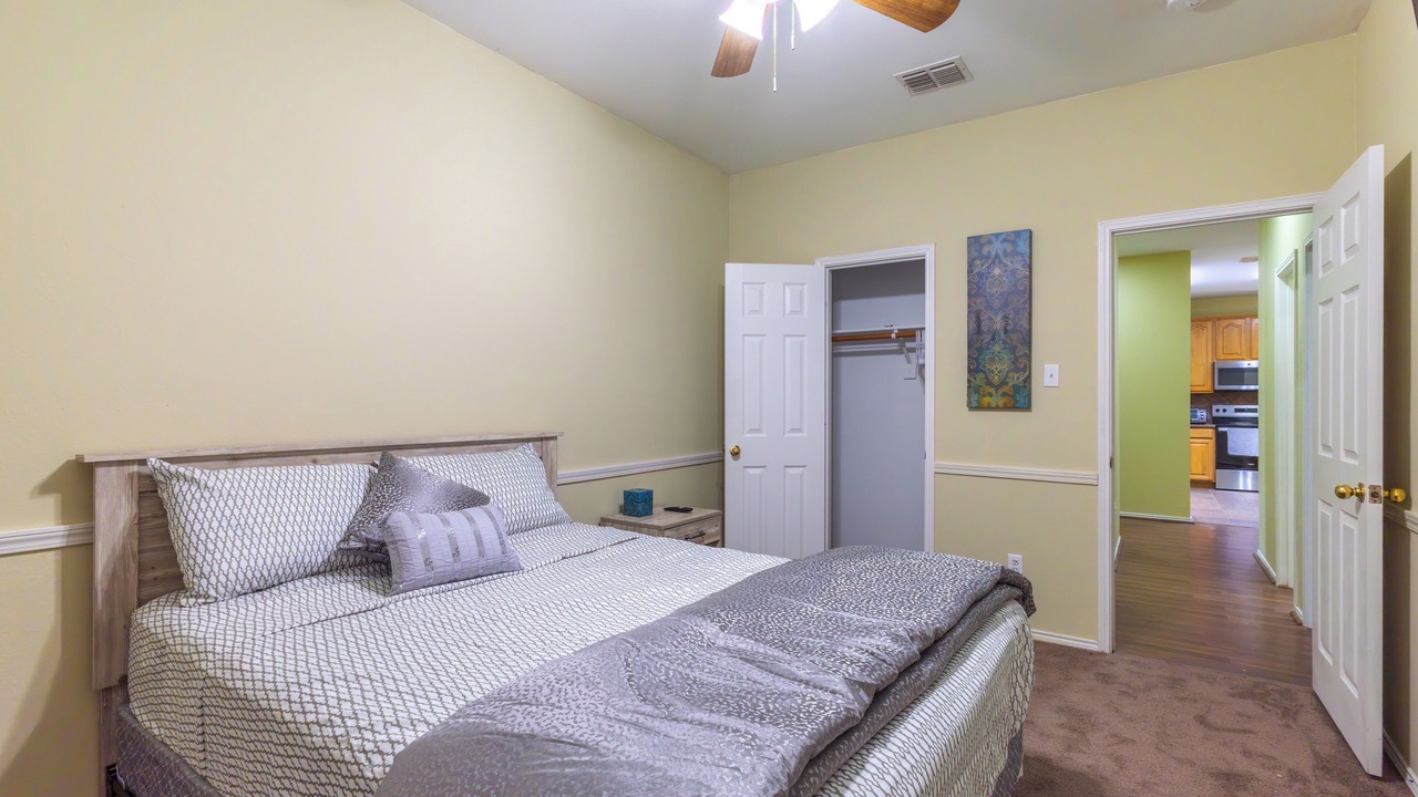 Photo of Bedroom in Garland