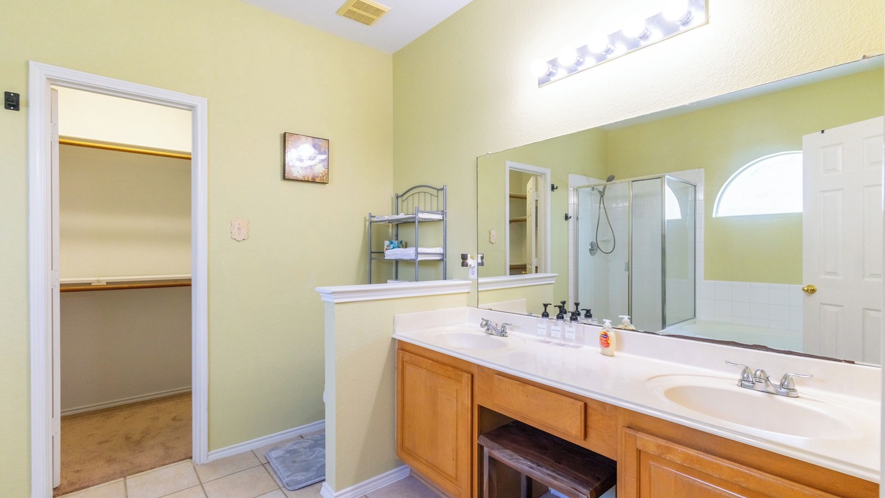 Photo of Bathroom in Garland