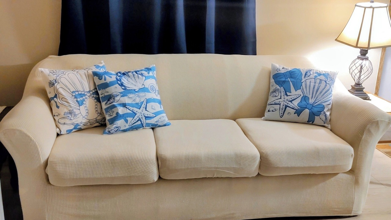 Photo of Livingroom in Betmar Acres
