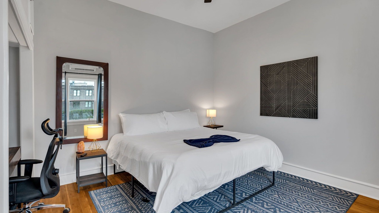 Photo of Bedroom in Lower Garden District