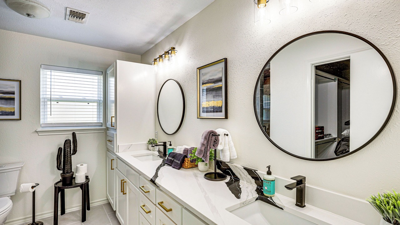 Photo of Bathroom in Wake Village