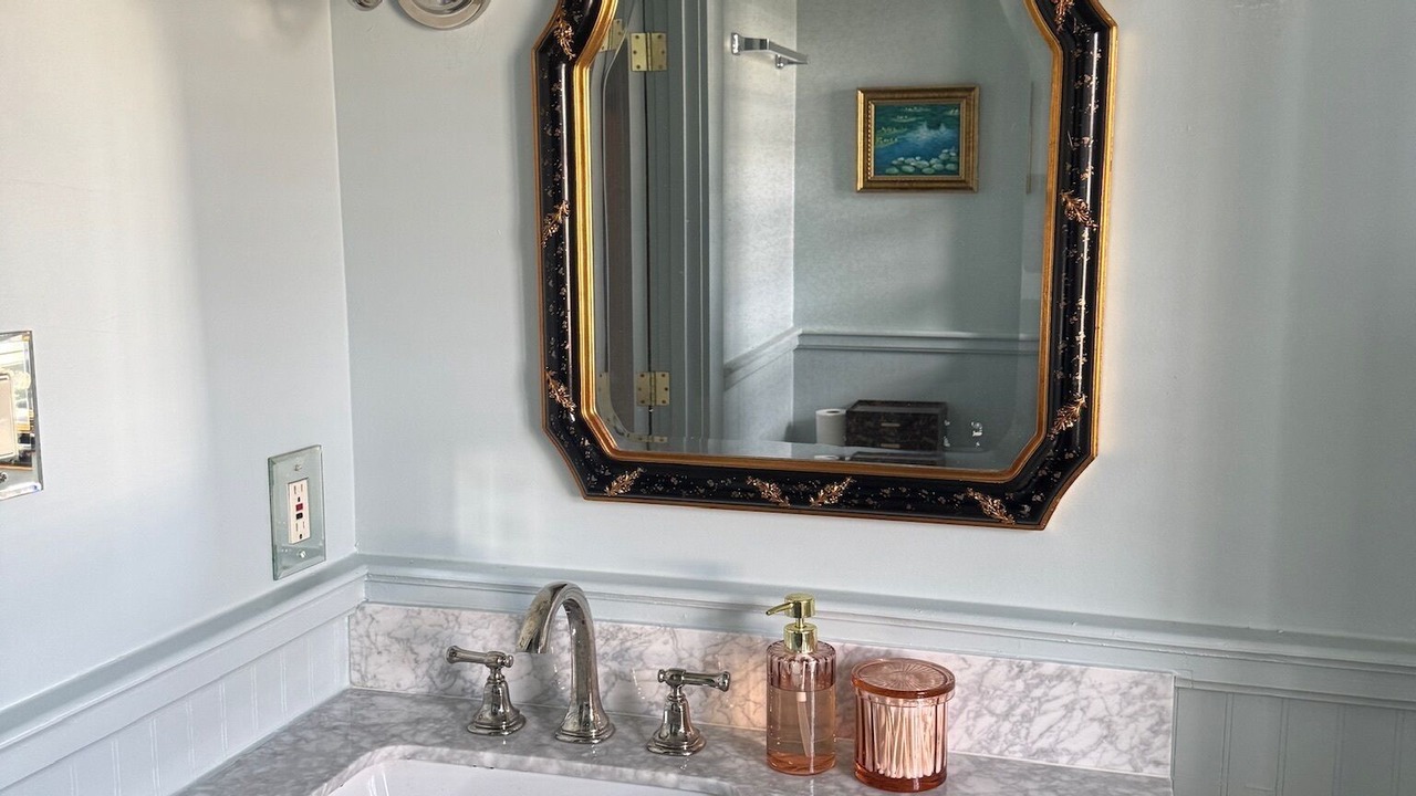 Photo of Bathroom in Old Town