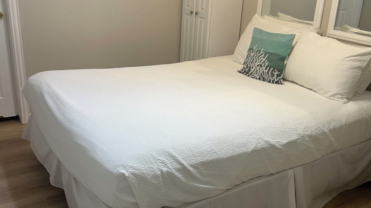 Photo of Bedroom in Jamaica Beach