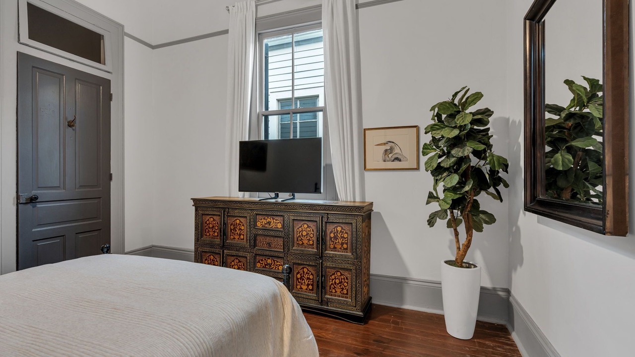 Photo of Bedroom in Lower Garden District