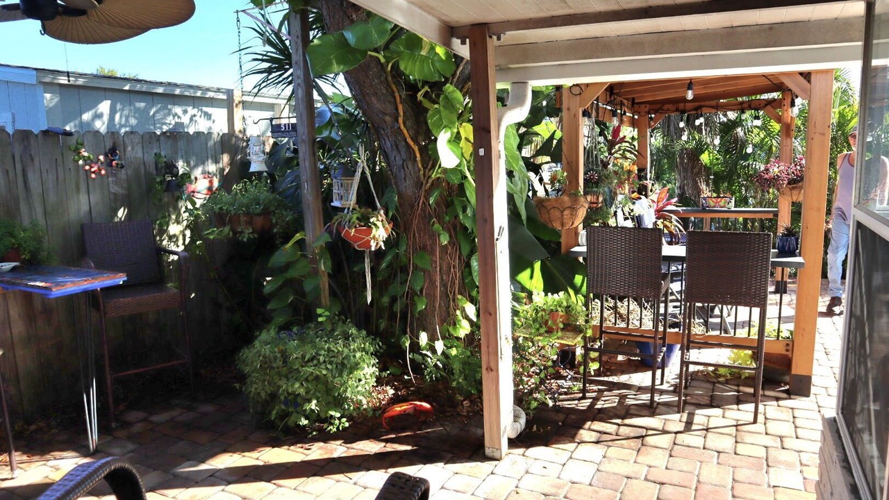 Photo of Outdoor in Bayshore Gardens