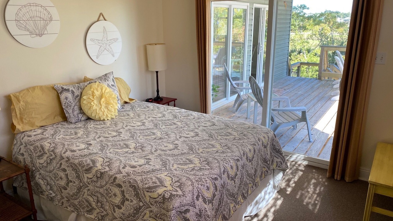 Photo of Bedroom in Waveland