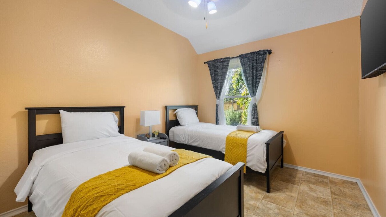 Photo of Bedroom in Allen