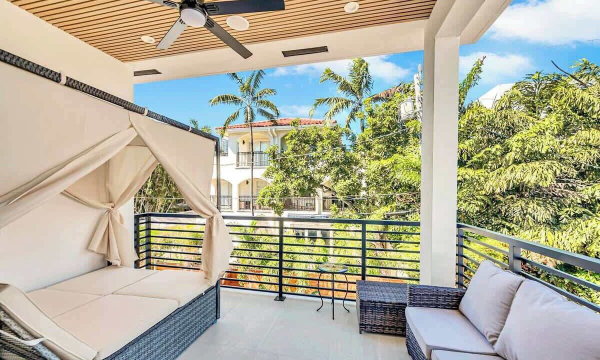 Photo of Outdoor in Beverly Heights