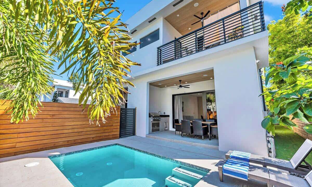 Photo of Outdoor in Beverly Heights