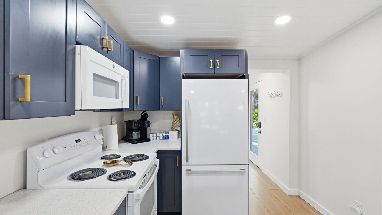 Photo of Kitchen in Weeki Wachee Gardens