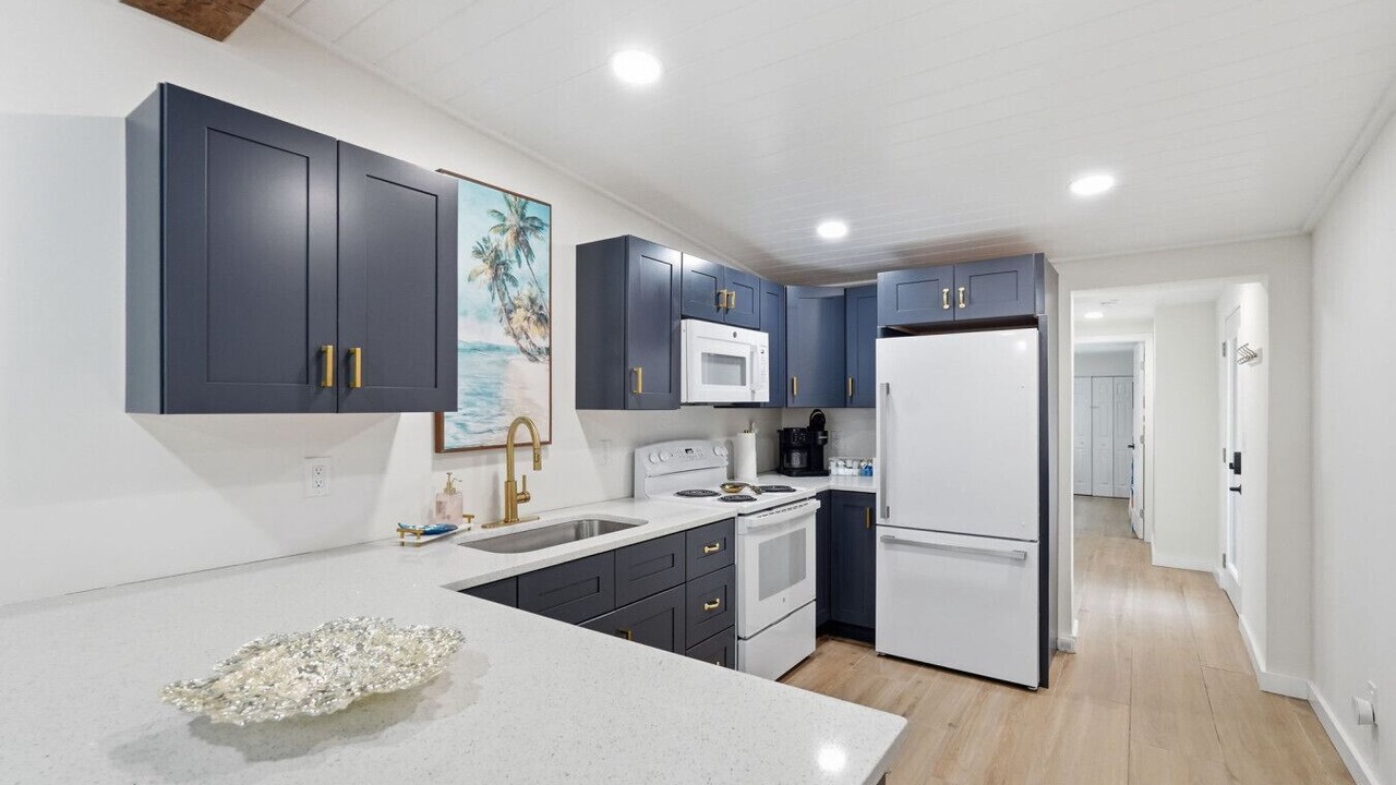 Photo of Kitchen in Weeki Wachee Gardens