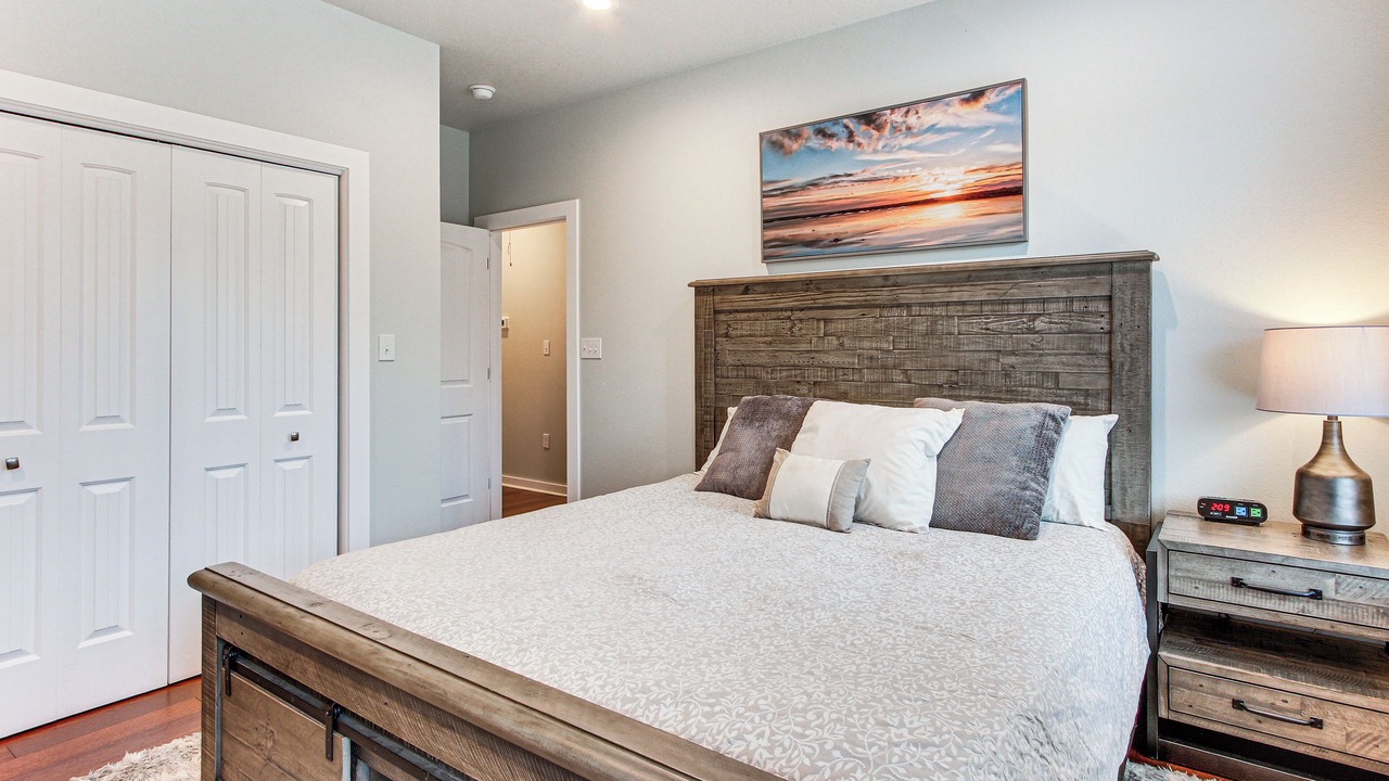 Photo of Bedroom in Long Beach