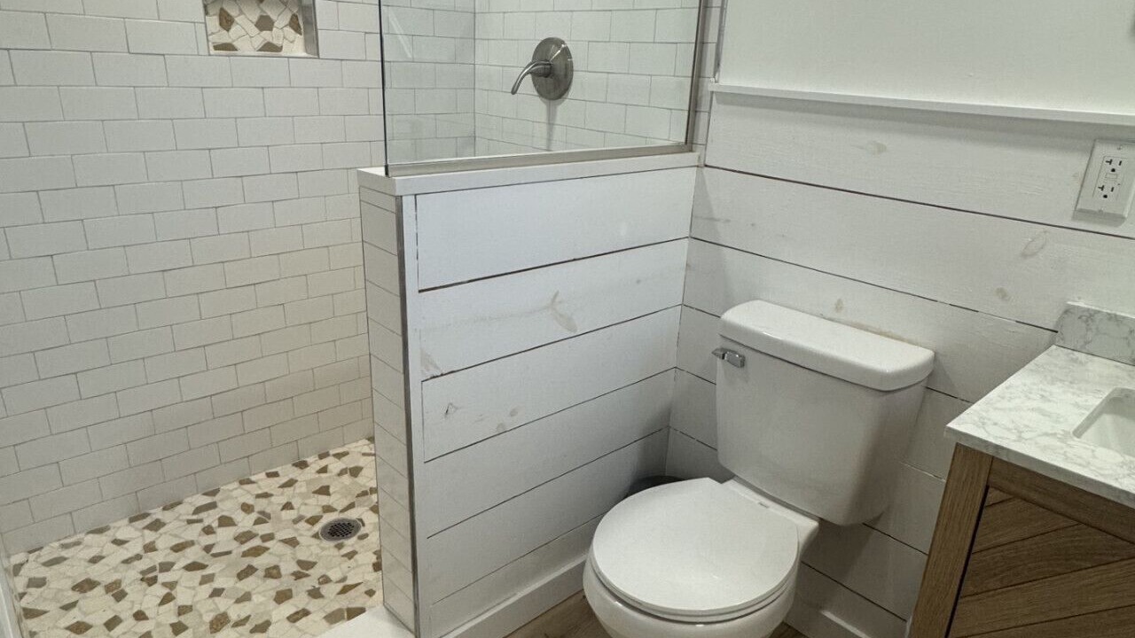 Photo of Bathroom in Centre