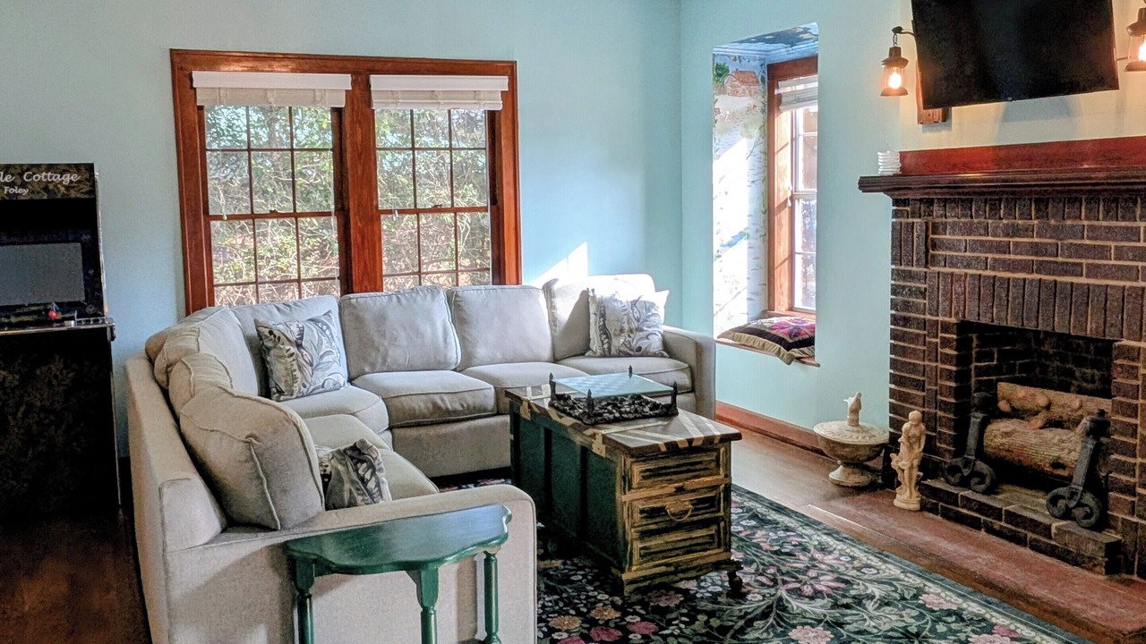 Photo of Livingroom in Foley