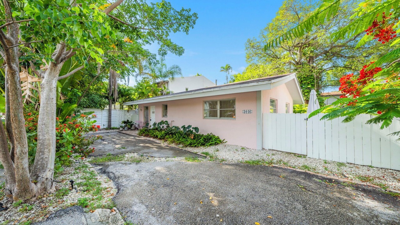 Photo of Outdoor in Coconut Grove