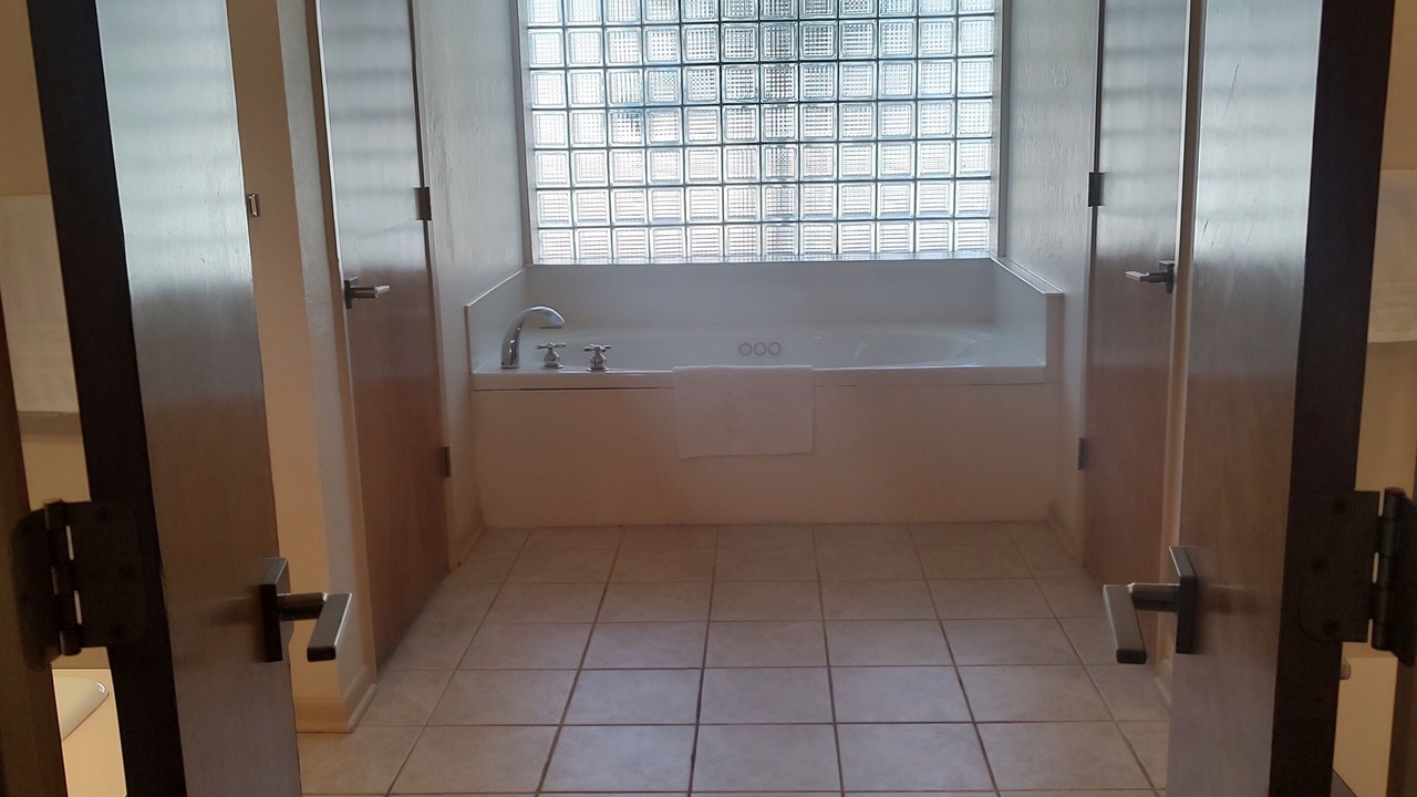 Photo of Bathroom in Holly Lake Ranch