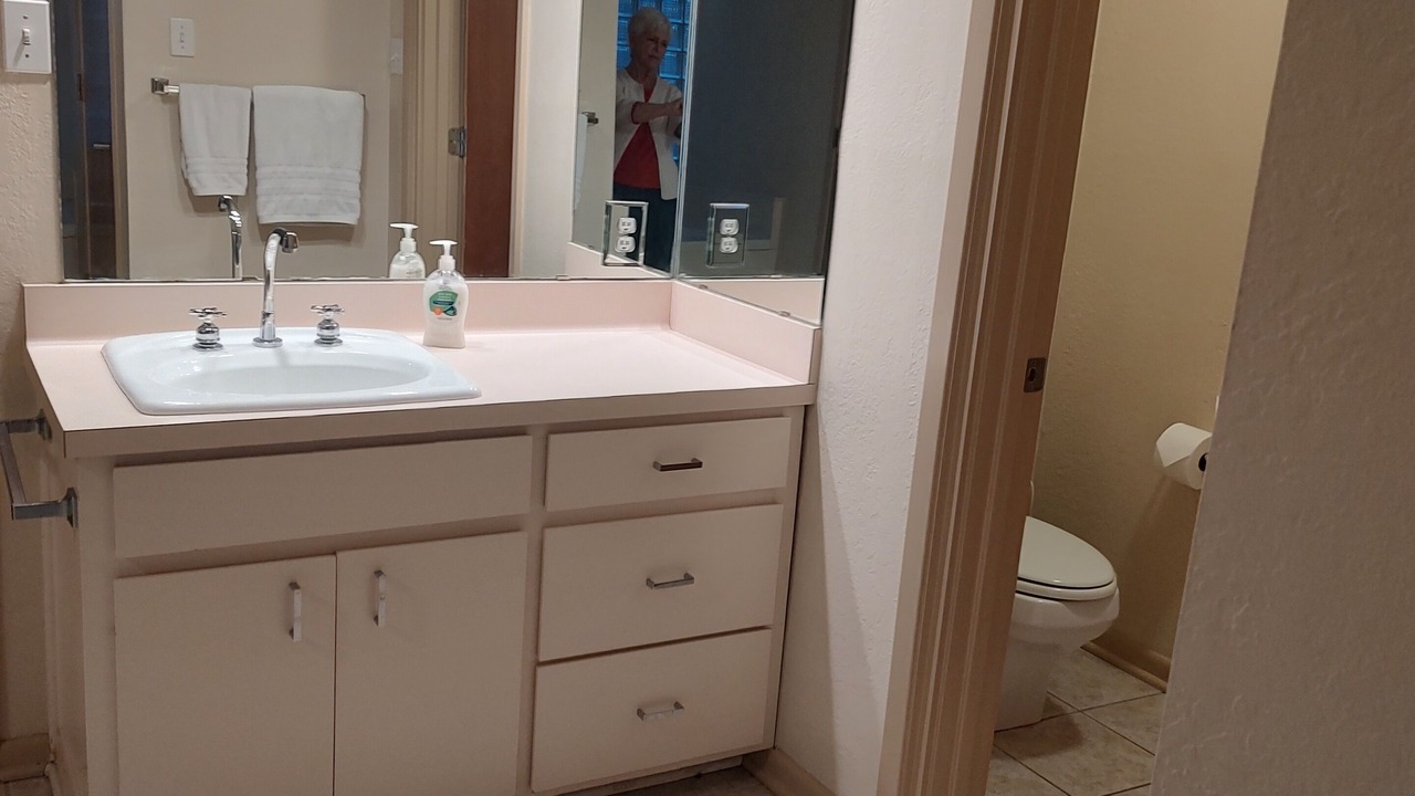 Photo of Bedroom in Holly Lake Ranch