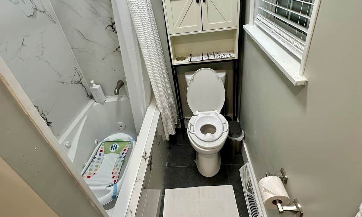 Photo of Bathroom in Mantachie