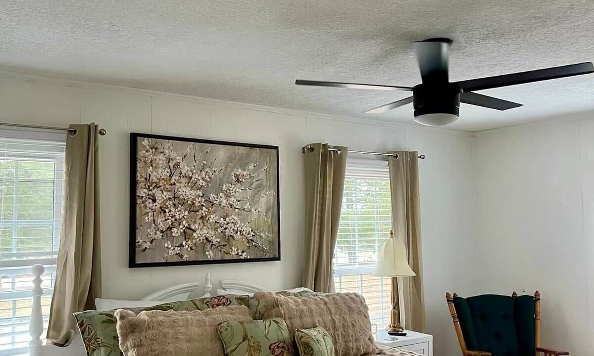 Photo of Bedroom in Mantachie