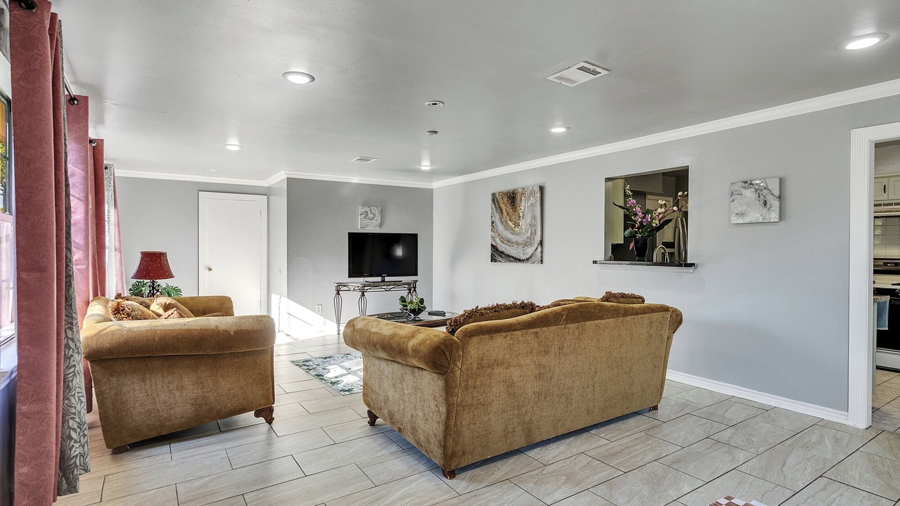 Photo of Livingroom in Pasadena
