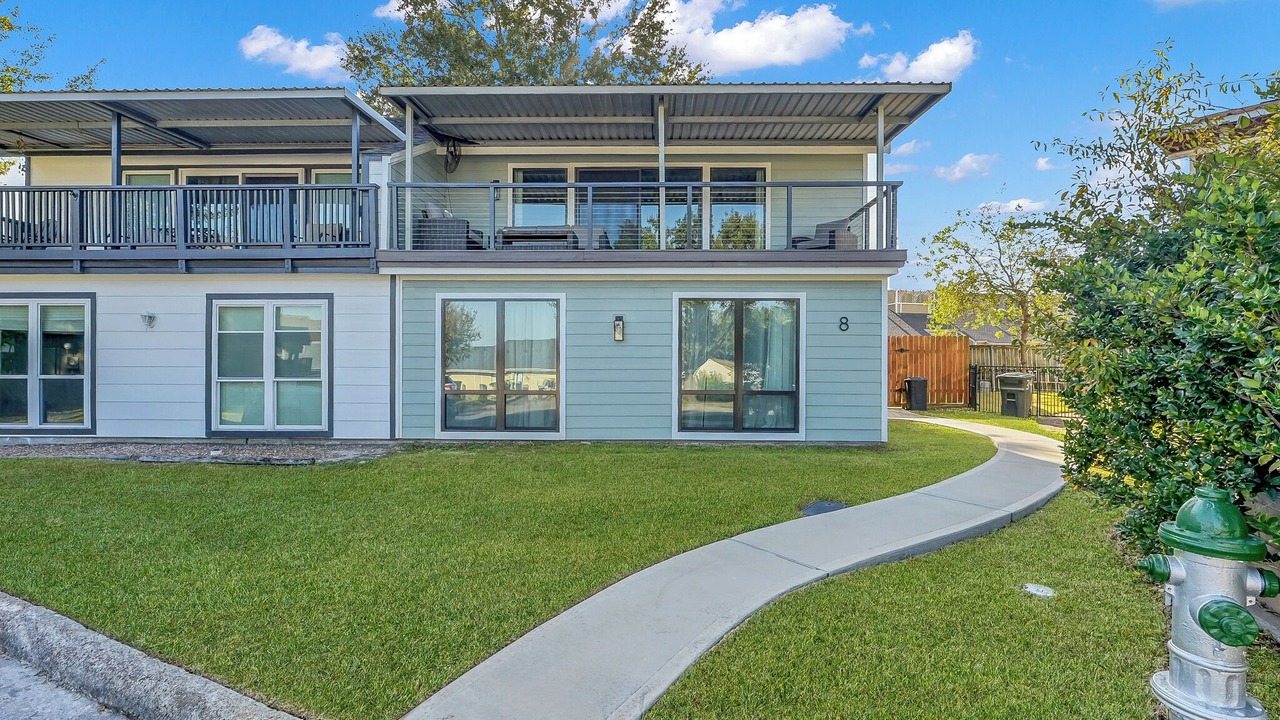 Photo of Patio Balcony in April Sound