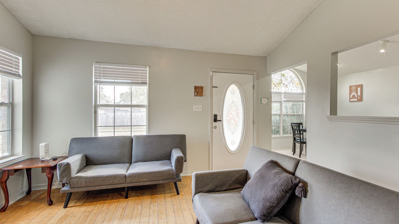 Photo of Livingroom in Gulfport