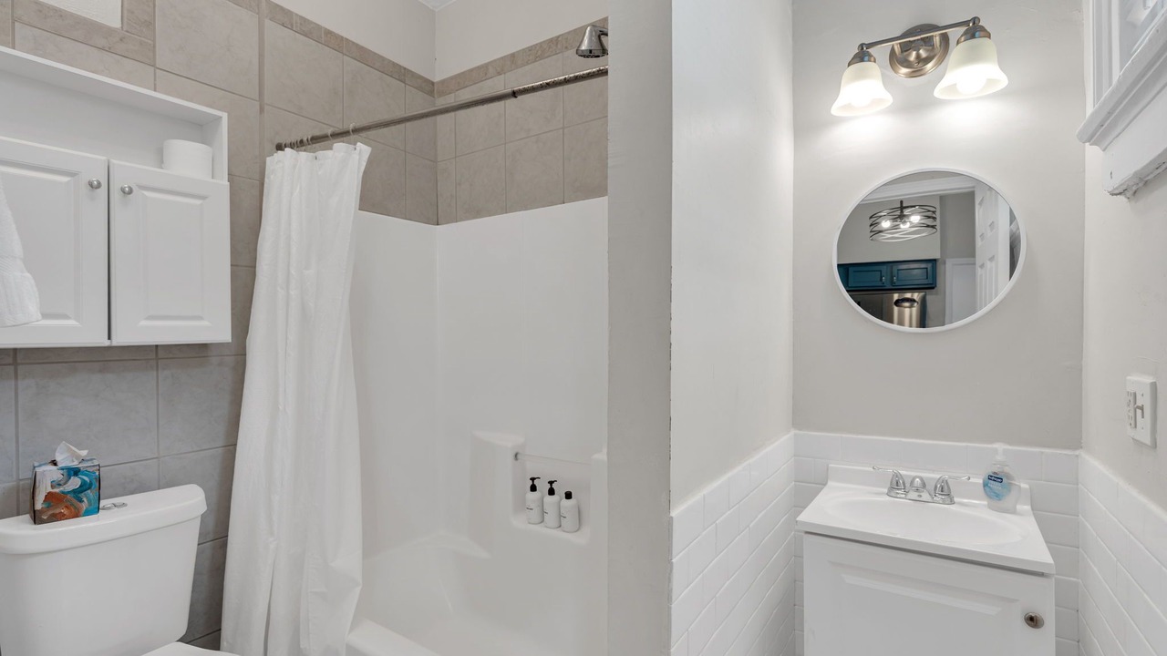 Photo of Bathroom in Tulane - Gravier
