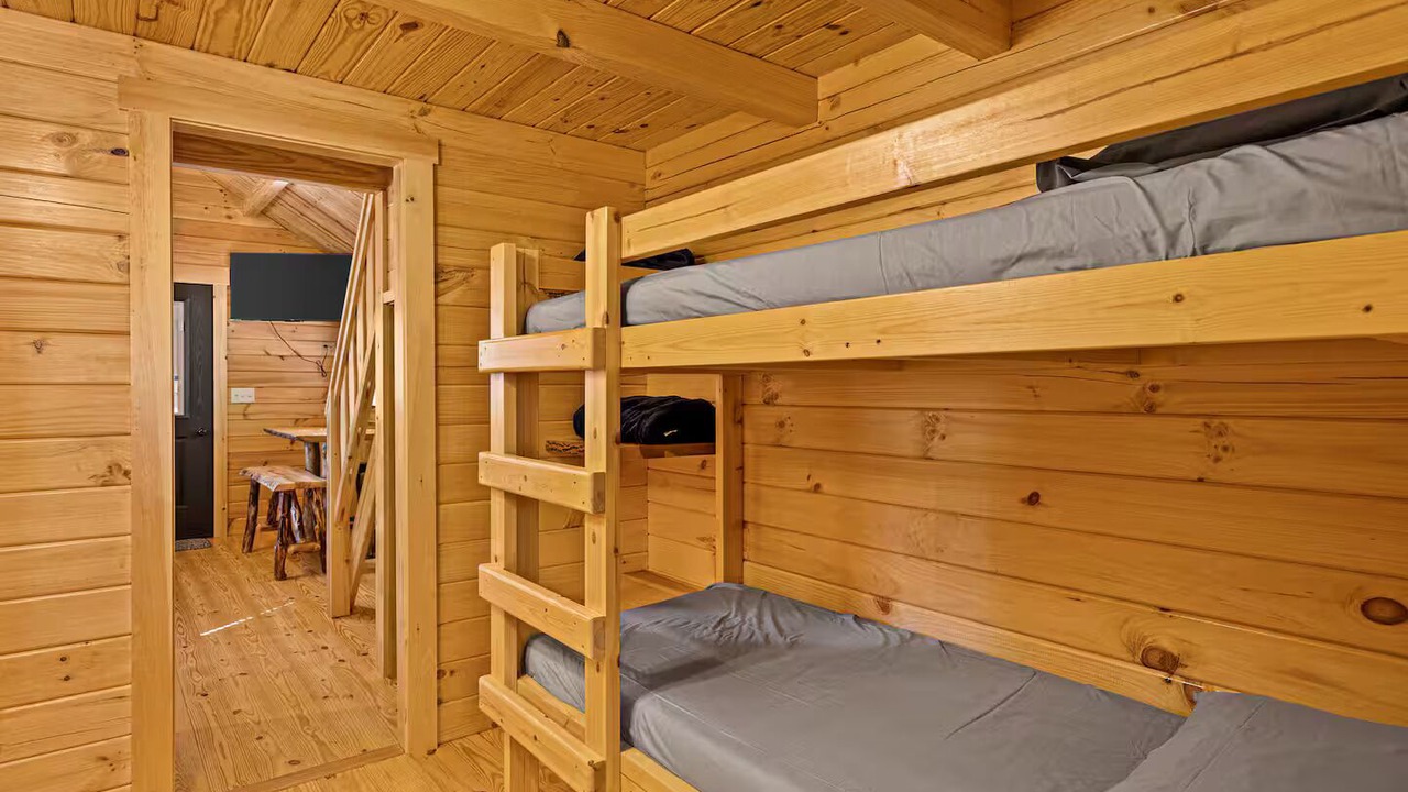 Photo of Bedroom in Gilmer