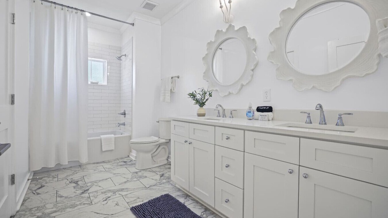 Photo of Bathroom in Pass Christian