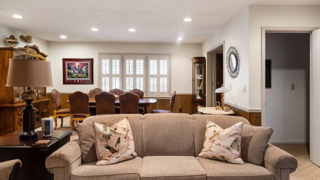 Photo of Livingroom in Northport