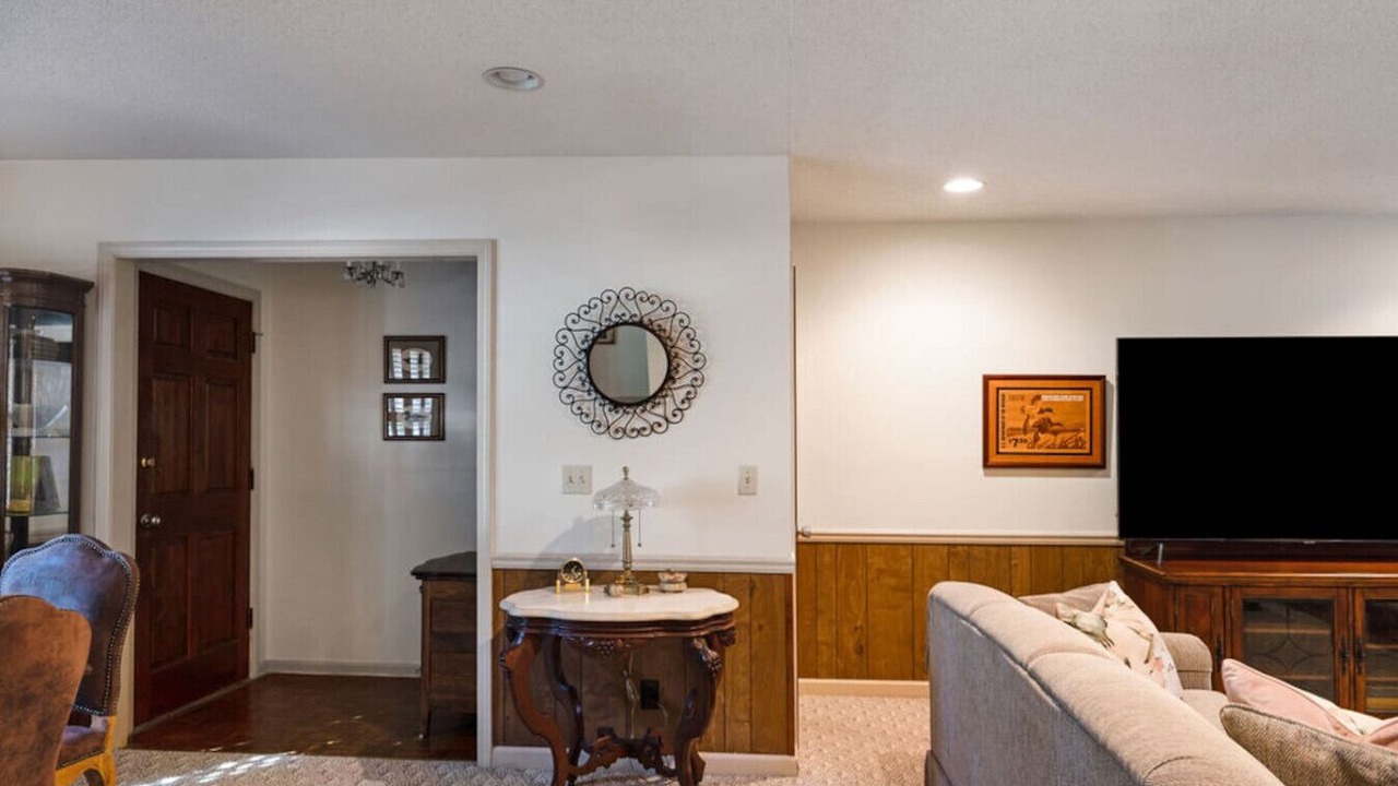 Photo of Livingroom in Northport