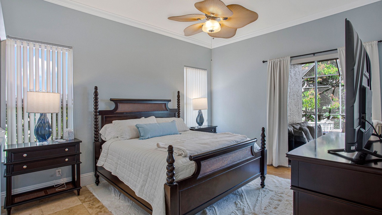 Photo of Bedroom in Crown Pointe