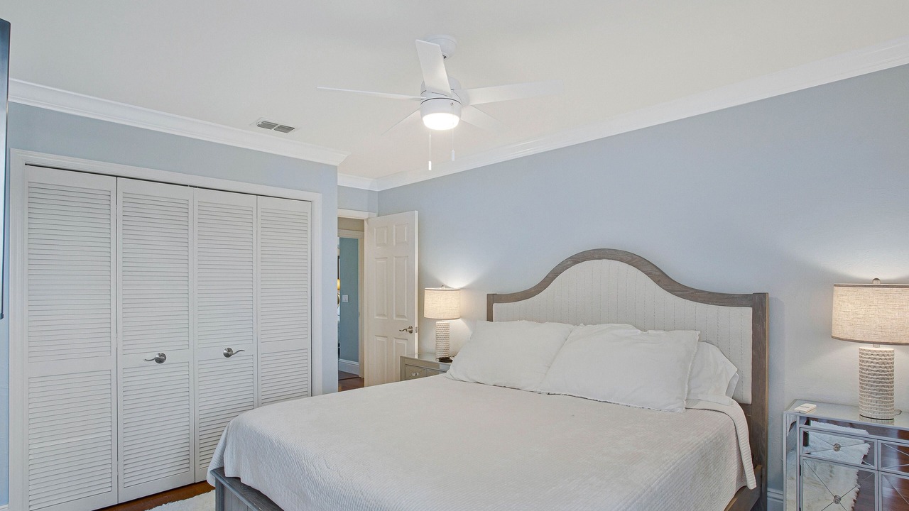 Photo of Bedroom in Crown Pointe