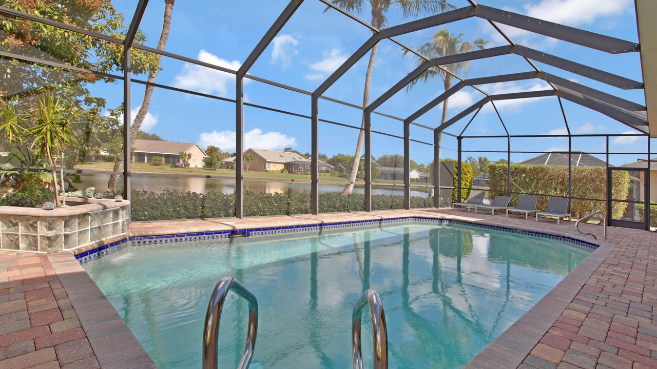 Photo of Outdoor in Crown Pointe