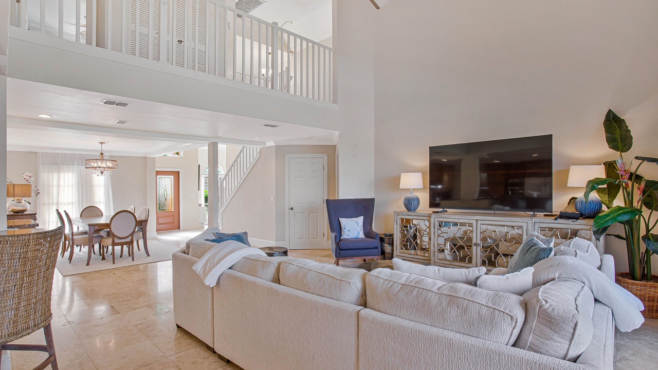 Photo of Livingroom in Crown Pointe
