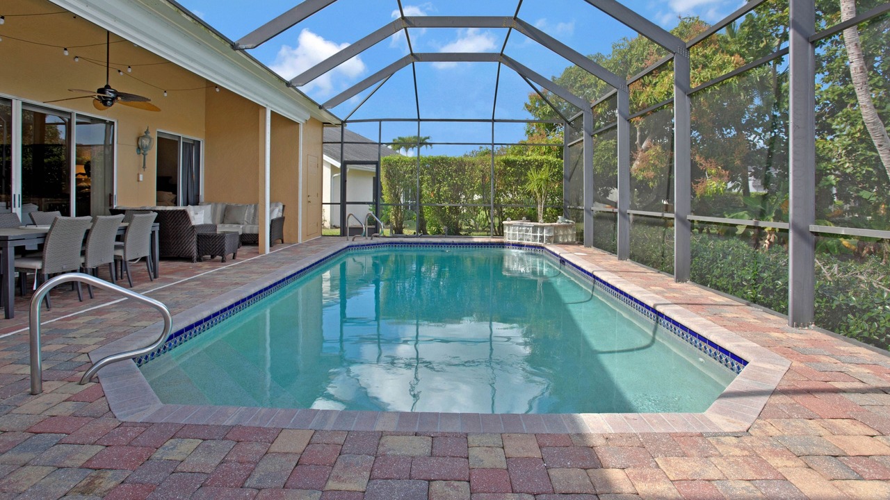 Photo of Outdoor in Crown Pointe