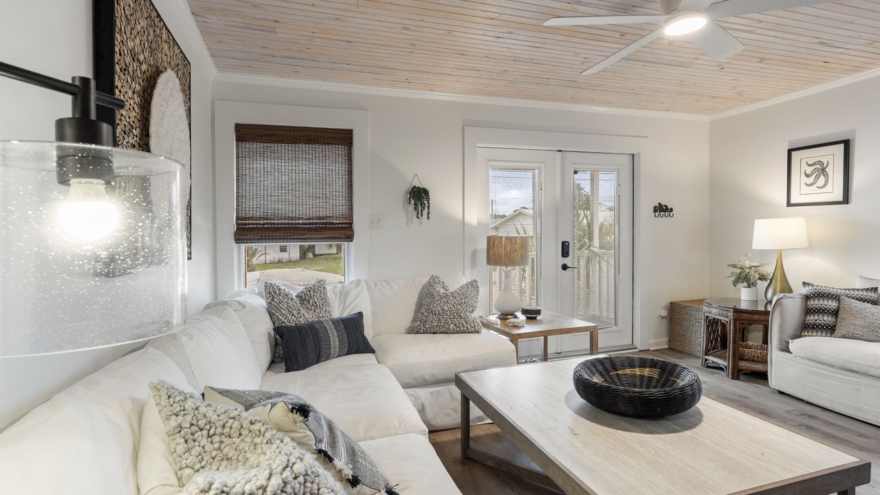 Photo of Livingroom in Kiska Beach