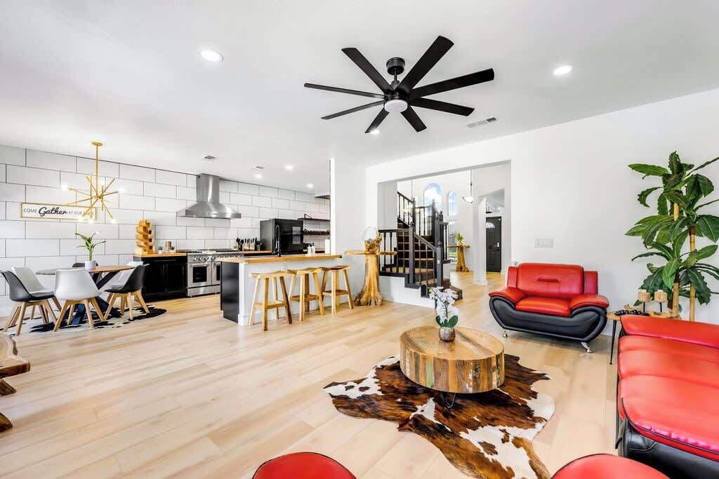 Photo of Livingroom in Allen